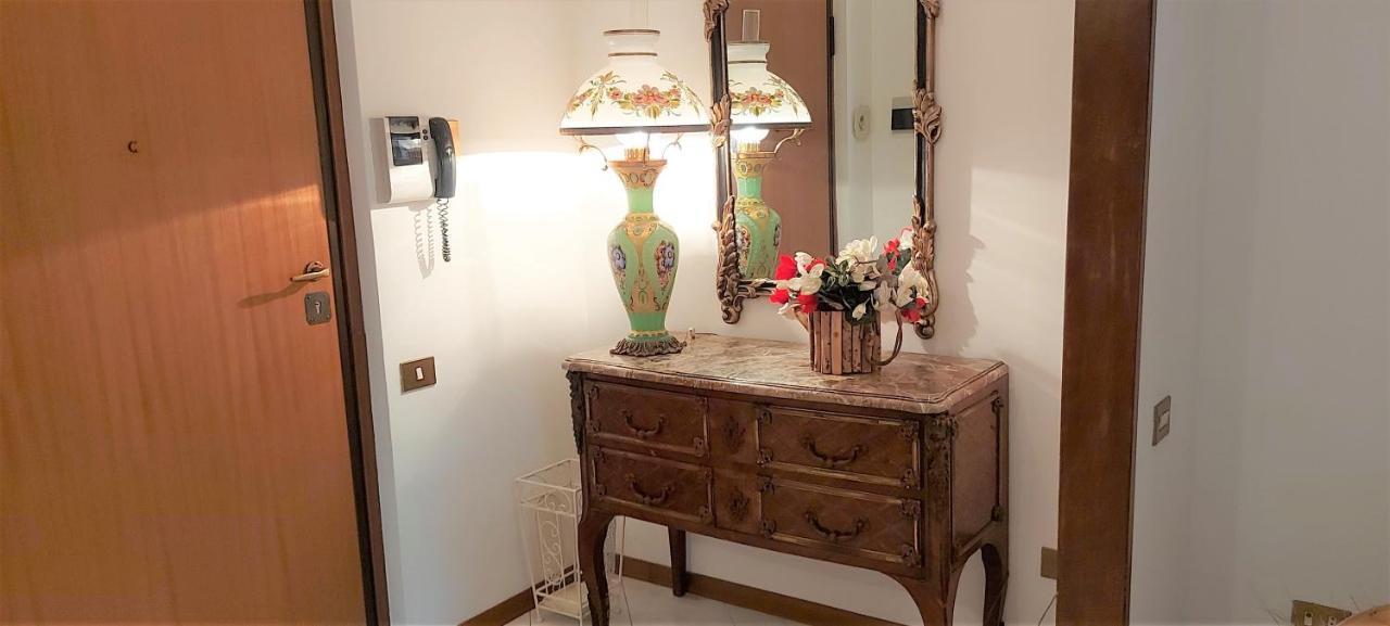 Apartament La Casa Di Bambi Rzym Zewnętrze zdjęcie